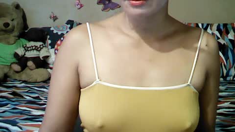 Snapshot of mia_rein chatting on 06/22/26, 02:02 mia_rein online show from 06/22/26, 02:02