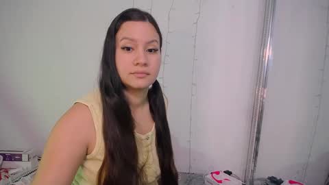 mia reys online show from 01/05/25, 12:21