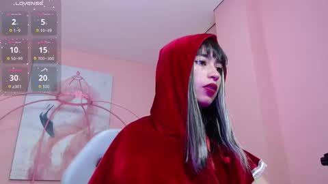 Mia  online show from 12/19/25, 01:18