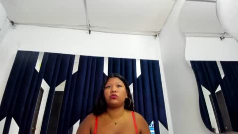 mia_roussex6 online show from 08/04/26, 03:58