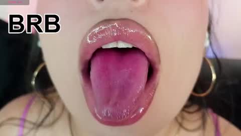 Mia online show from 07/20/26, 10:45