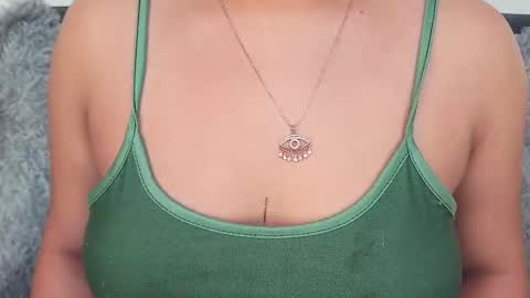 Mia Roux online show from 09/22/25, 11:45