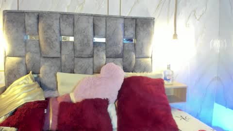 Mia Roux online show from 02/06/26, 03:11