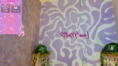 Snapshot of mia_scarlet7 chatting on 06/26/26, 12:31 Mia . online show from 06/26/26, 12:31
