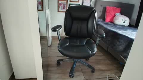 Mia Sepulveda online show from 04/04/26, 07:22