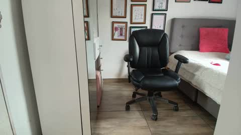 Mia Sepulveda online show from 04/11/26, 03:05