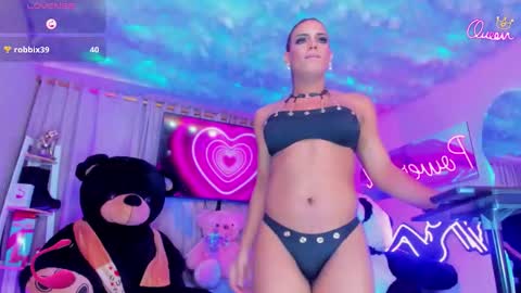 mia_sexy_33 online show from 01/11/26, 12:59