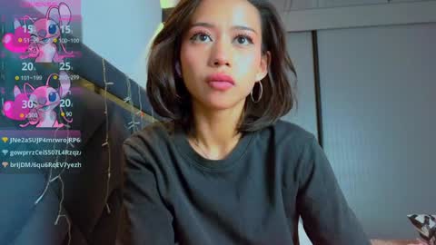 Mia online show from 01/26/25, 12:01