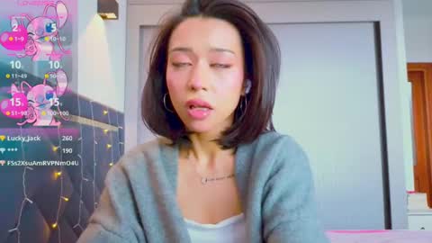 Mia online show from 03/03/25, 06:48