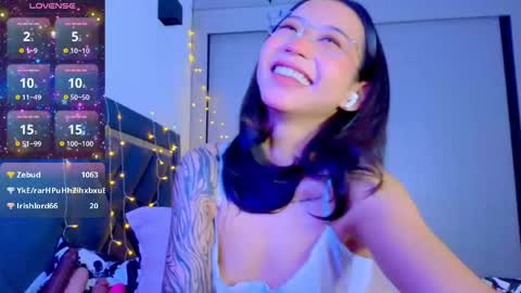 Mia online show from 12/21/25, 08:16