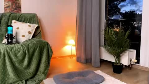 mia_skye1 online show from 06/02/26, 12:45