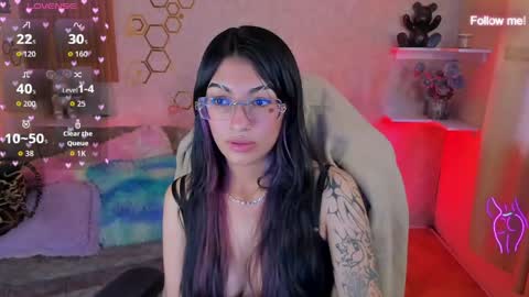 Mia online show from 06/07/26, 01:26