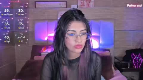 Snapshot of mia_smoke_ chatting on 08/03/26, 09:04 Mia online show from 08/03/26, 09:04