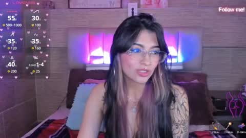 Snapshot of mia_smoke_ chatting on 08/09/26, 03:23 Mia online show from 08/09/26, 03:23