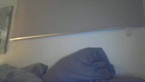 Mia online show from 03/25/26, 10:05