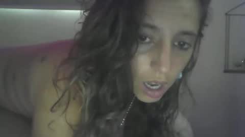 Mia online show from 04/12/26, 05:18