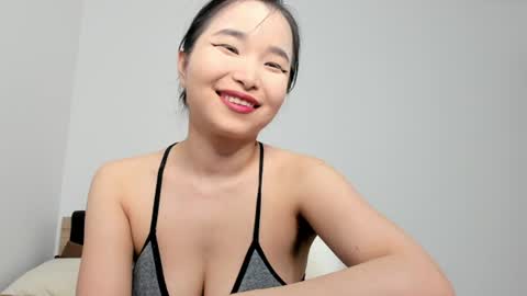 Snapshot of mia_soyun chatting on 06/18/26, 03:05 Your Soyun online show from 06/18/26, 03:05