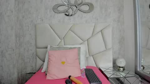 mia_tentacion__ online show from 05/27/26, 10:07