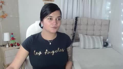 Mia  online show from 01/11/26, 03:55