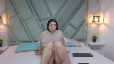 Snapshot of mia_turner18 chatting on 04/14/26, 12:22 Mia online show from 04/14/26, 12:22