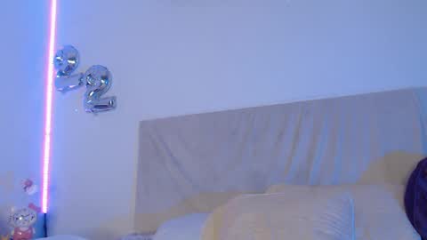 Mia Tylor online show from 04/27/26, 09:46