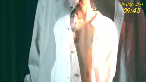 Mia online show from 04/01/26, 04:15