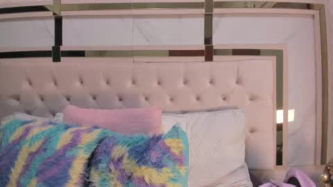 mia_vy online show from 01/17/26, 07:39