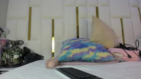 mia_vy online show from 03/23/26, 02:59