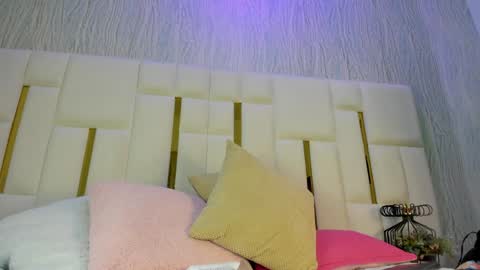 mia_vy online show from 05/05/26, 03:03