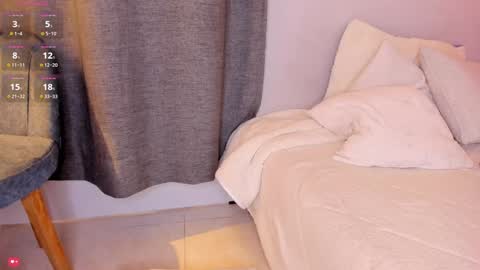 Mia White  online show from 01/24/25, 04:06