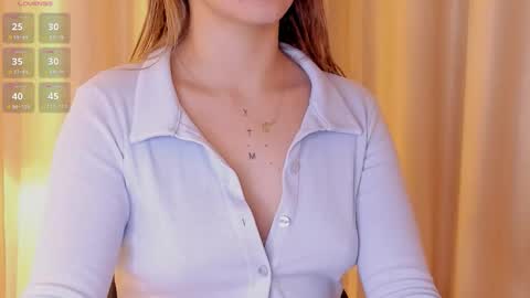 Snapshot of mia_white11 chatting on 03/24/26, 12:54 Mia White online show from 03/24/26, 12:54