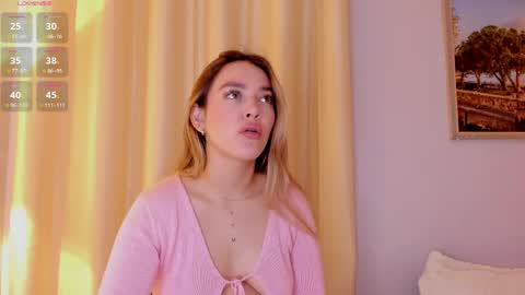 Snapshot of mia_white11 chatting on 04/06/26, 01:23 Mia White online show from 04/06/26, 01:23