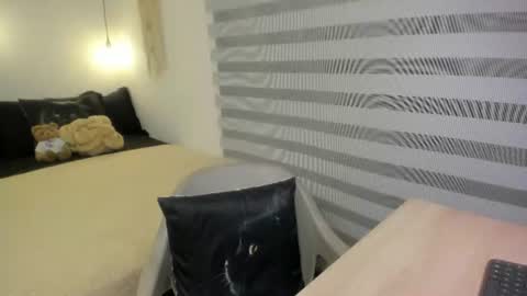 Mia   online show from 06/24/26, 07:46