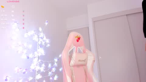     online show from 12/17/25, 01:00