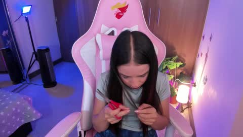 mia  nicolle online show from 01/16/26, 12:03