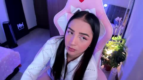 mia  nicolle online show from 04/26/26, 03:04