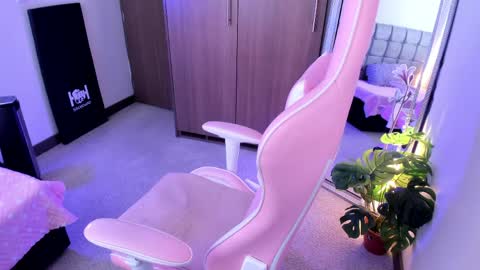 mia  nicolle online show from 04/27/26, 03:43