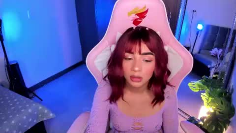 mia  nicolle online show from 06/11/26, 04:10