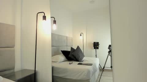 Snapshot of miaa_desire chatting on 02/26/26, 04:22 Mia online show from 02/26/26, 04:22