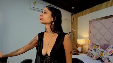 Mia  online show from 07/16/26, 12:33