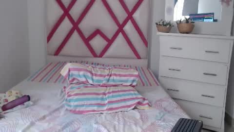 Jessika online show from 05/19/26, 04:02