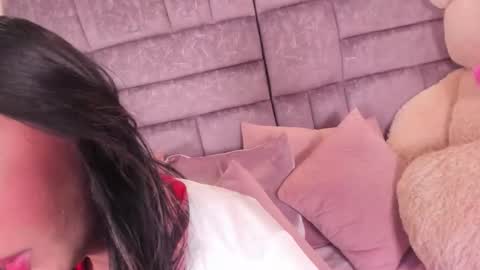 Snapshot of miaa_quinn chatting on 12/18/25, 02:50 miaa_quinn online show from 12/18/25, 02:50