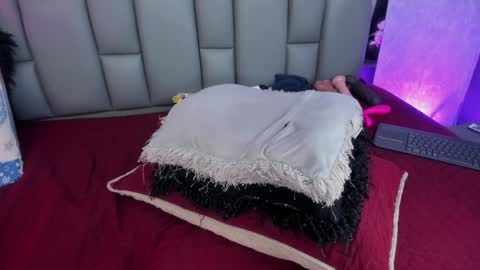 Mia online show from 01/23/25, 12:09