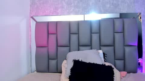 Mia online show from 01/27/25, 06:20