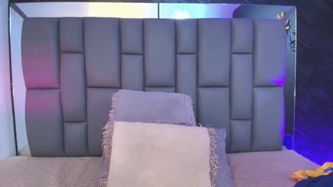 Mia online show from 10/14/25, 12:06