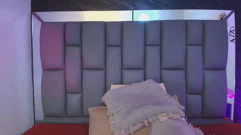 Mia online show from 02/14/26, 12:13