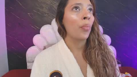 Mia online show from 04/17/26, 12:08