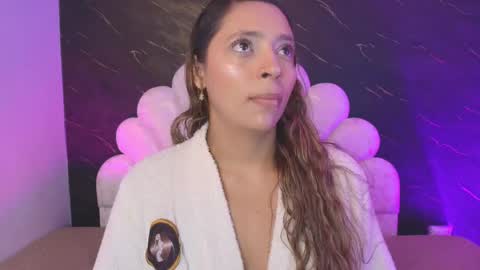 Mia online show from 05/14/26, 12:12