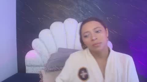 Snapshot of miaabrown__ chatting on 06/12/26, 12:04 Mia online show from 06/12/26, 12:04