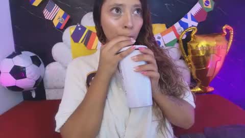 Snapshot of miaabrown__ chatting on 06/19/26, 12:09 Mia online show from 06/19/26, 12:09